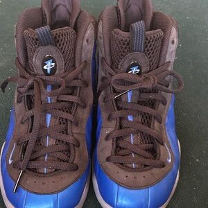 Nike Kids Blue and Black Basketball Sneakers